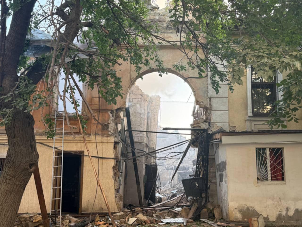 Понівечений рашистами історичний центр Одеси.