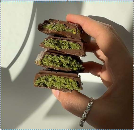 У Дубаї новий смак знаменитого шоколаду зібрав величезні черги вже у перший день продажу