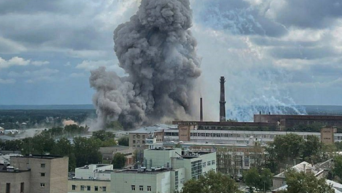 Повітряний армагеддон: рашисти продовжують атакувати цивільну інфраструктуру України дронами і ракетами