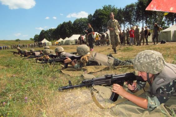 Поліція Чернігівщини затримала підозрюваного у вбивстві військовослужбовців.