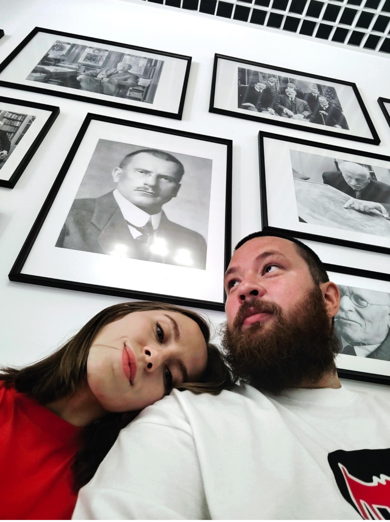 Коли в печі — не калачі. У Полтаві військовослужбовець з дружиною виготовляють авторські кахлі