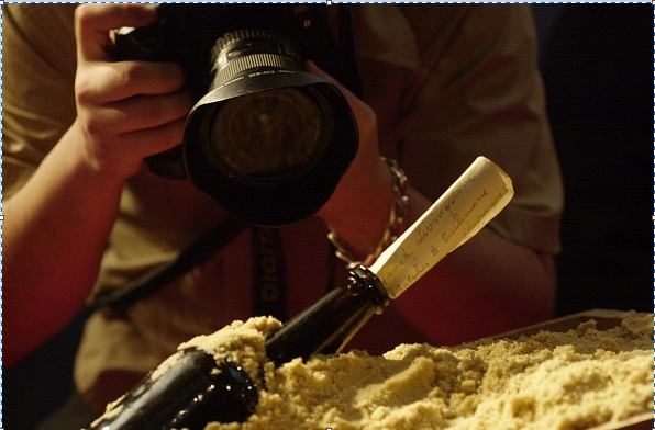 Рукописи не іржавіють. Скляна пляшка з посланням у стіні історичного маяка пролежала понад 120 років