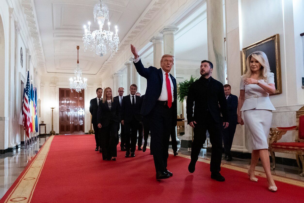 Трамп, Зеленський і лідери ЄС шукають мир для України у Вашингтоні (18 серпня 2025 рік, Білий дім, Вашингтон).