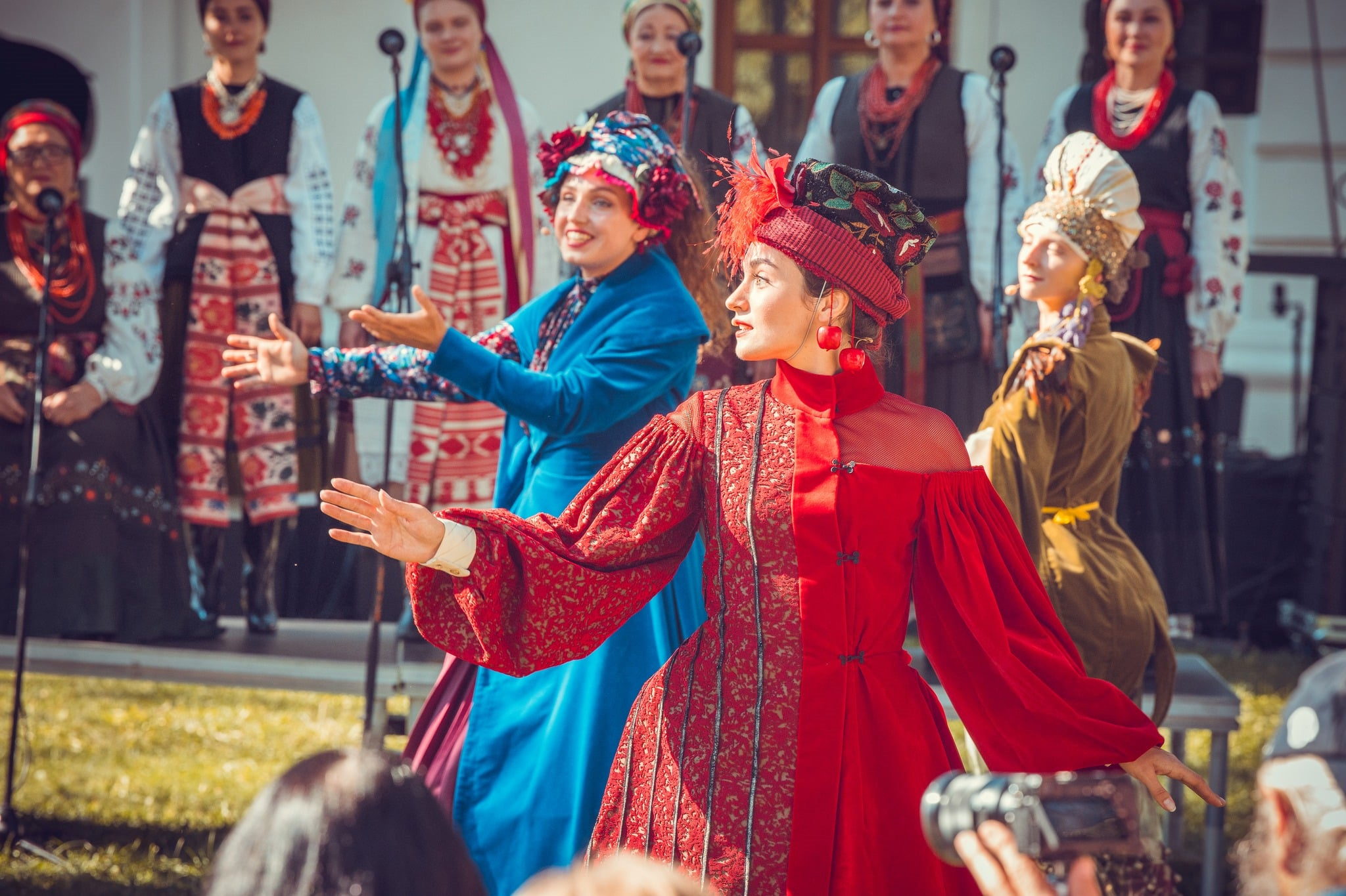 Софія, «Паляниця» і театр ветеранів. У Києві представляли високе мистецтво Тарас Компаніченко, Наталія Половинка, Ахтем Сеітаблаєв