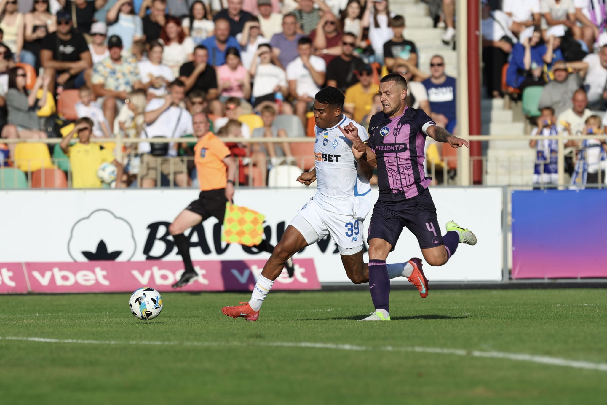 Шляхом непростим і звивистим. Попри невдачі, «Динамо» та «Шахтар» продовжують свої виступи на євроарені