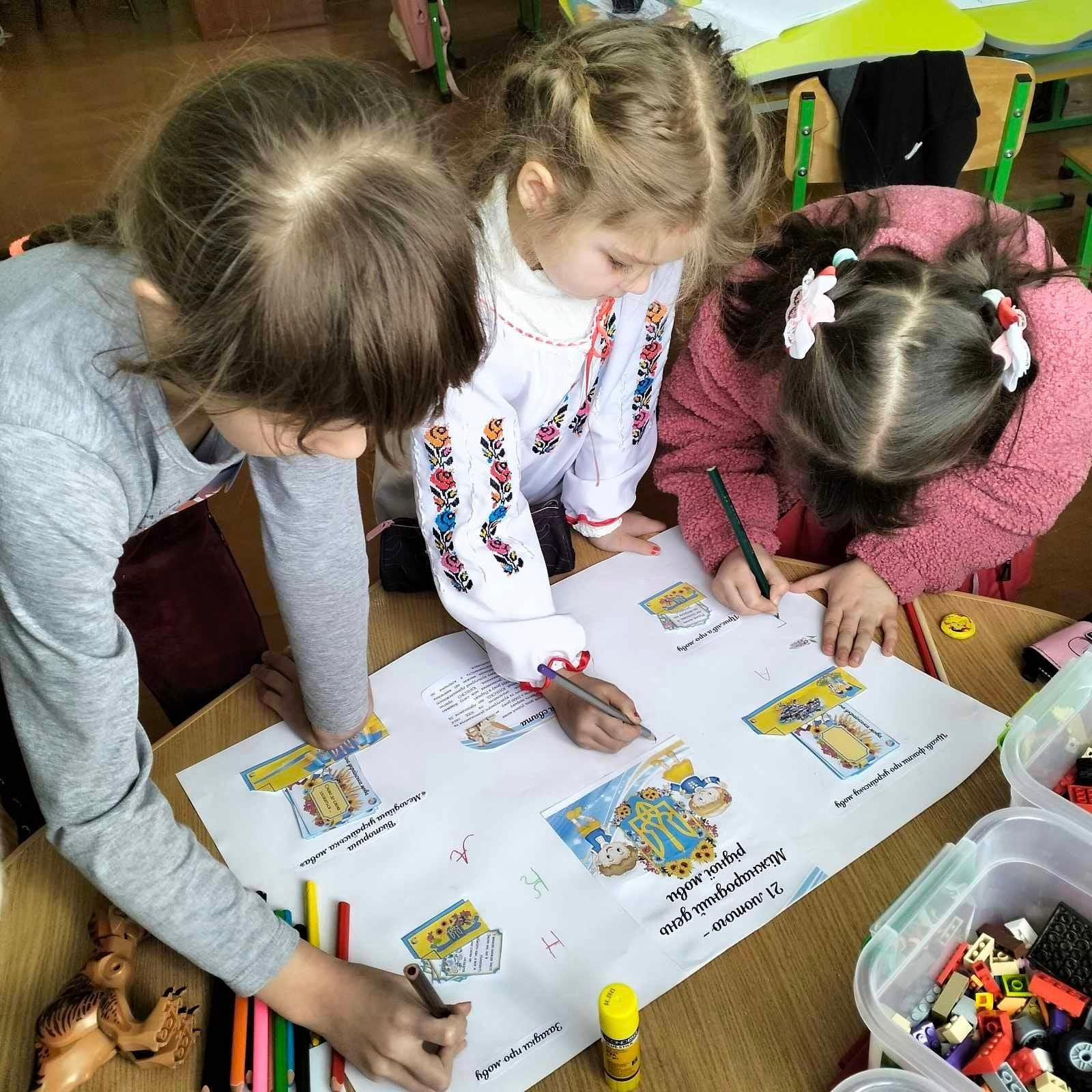 Держава спрямовує на «Пакунок школяра» для першокласників 1,2 мільярди. Чи всі отримають?