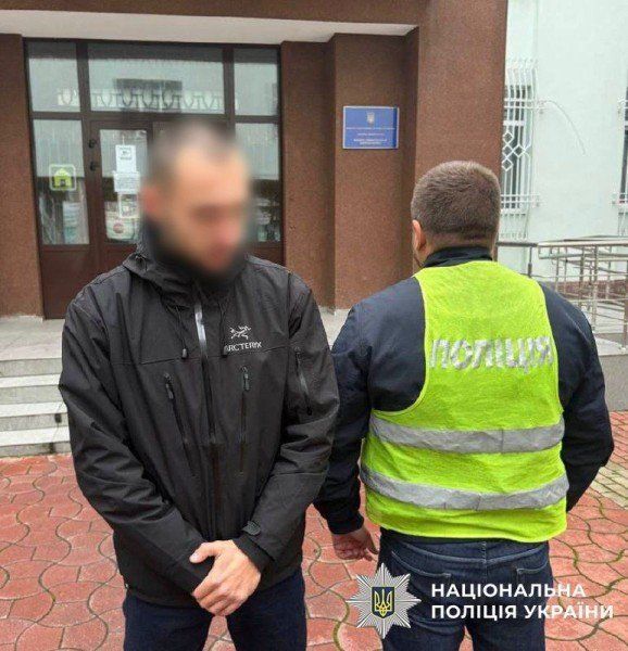 Неадекват у Києві вимагав від музиканта-інваліда грати російську попсу