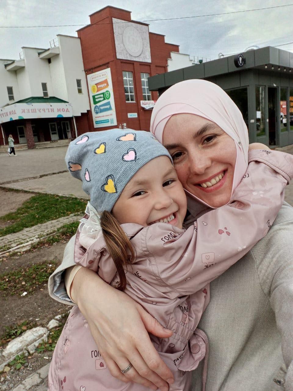 Чотири з половиною роки тюрми: на свободу вийшла кримська мусульманка Латифу Малахова