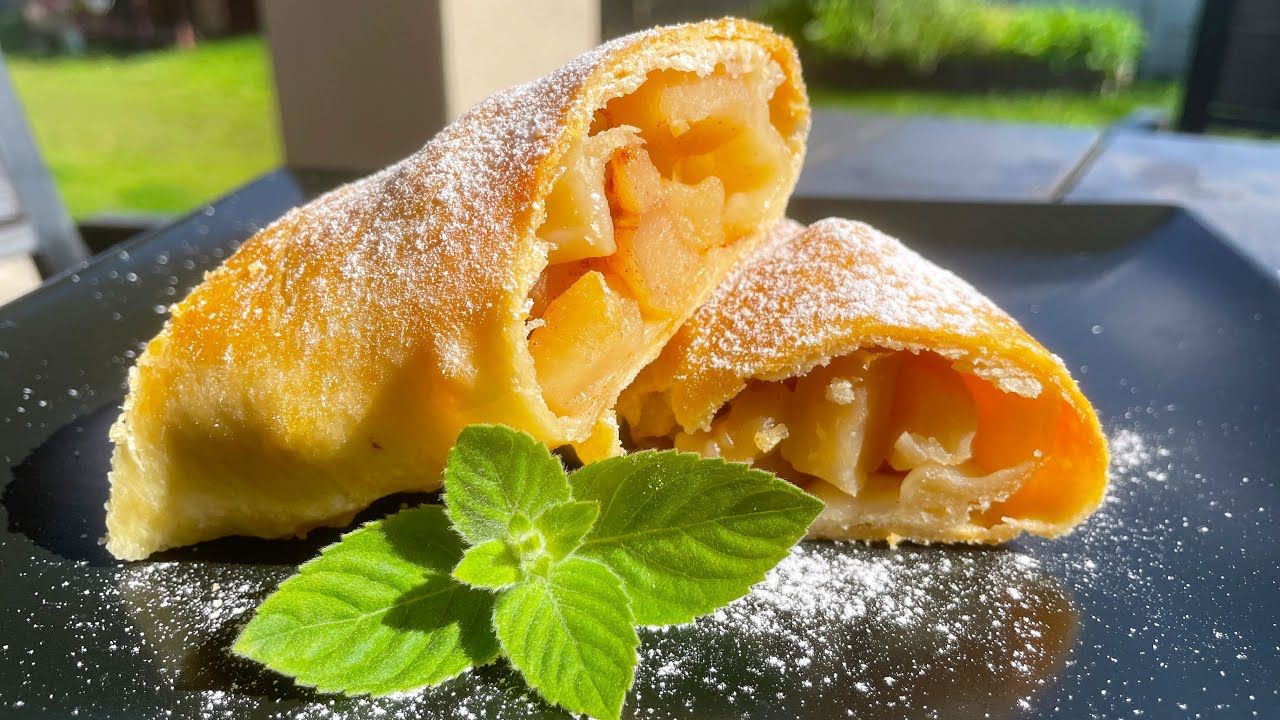 Вертута з яблуками.