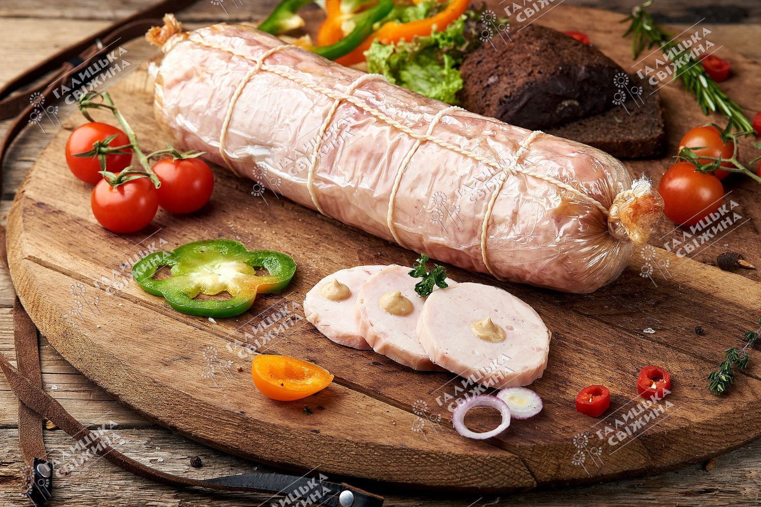 Швидко, бюджетно, оригінально й смачно: курячий рулет по-домашньому