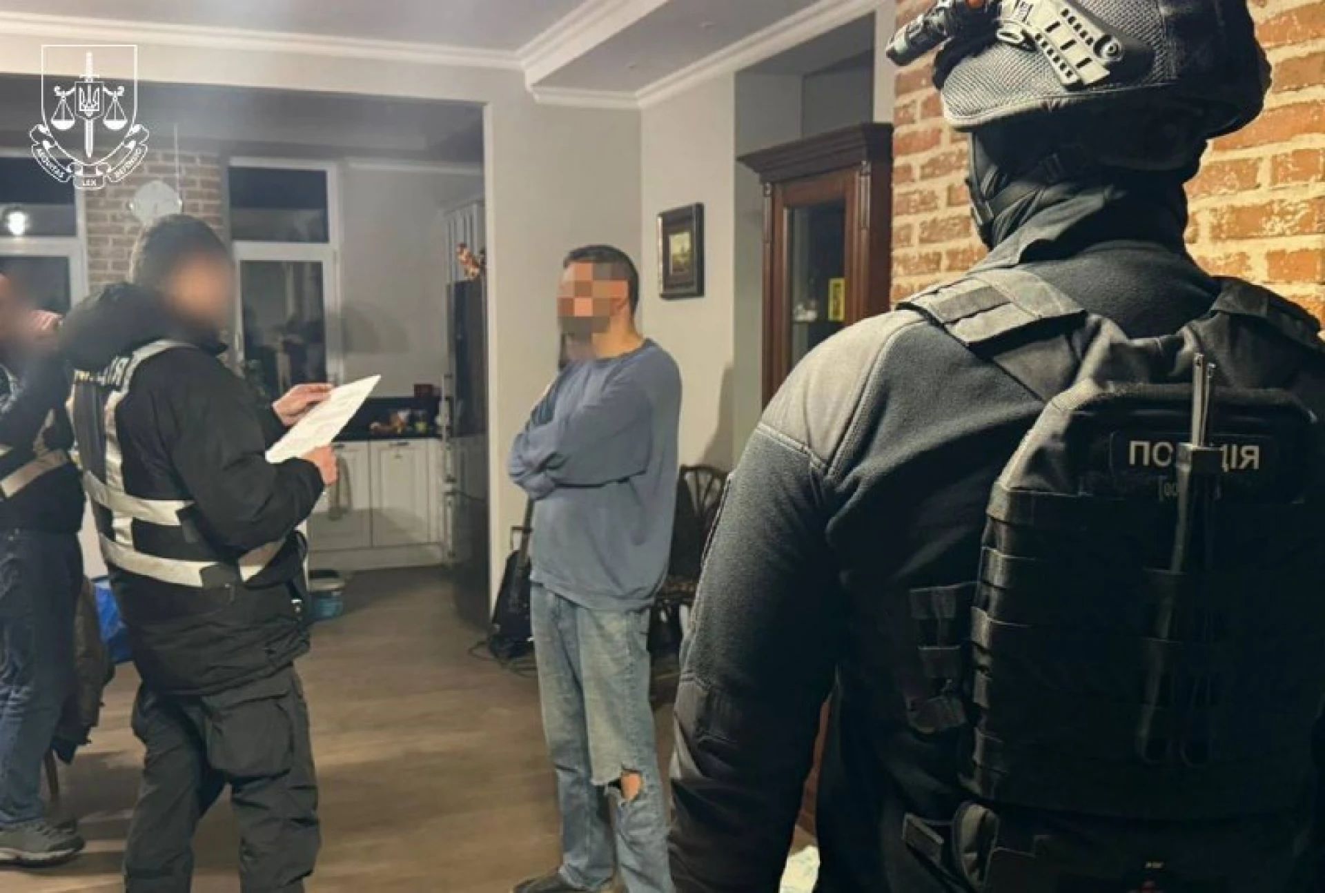 Підозрюють у зґвалтуванні студенток: в ексдиректора Молодого театру проводять обшуки, фото