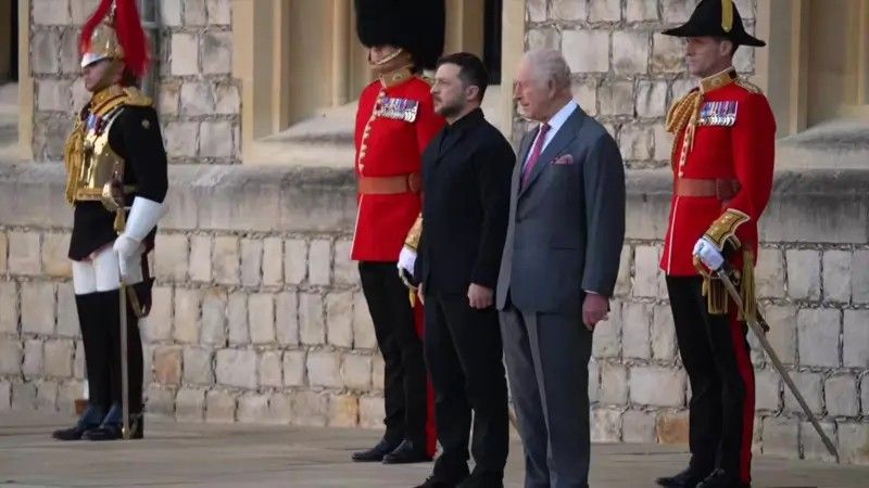 Зеленський у Лондоні провів зустріч з королем Чарльзом.