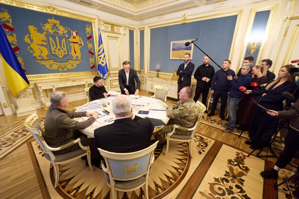 Санкції торкнулись представників Ірану, Китаю, російських пропагандистів і ВПК – укази Зеленського