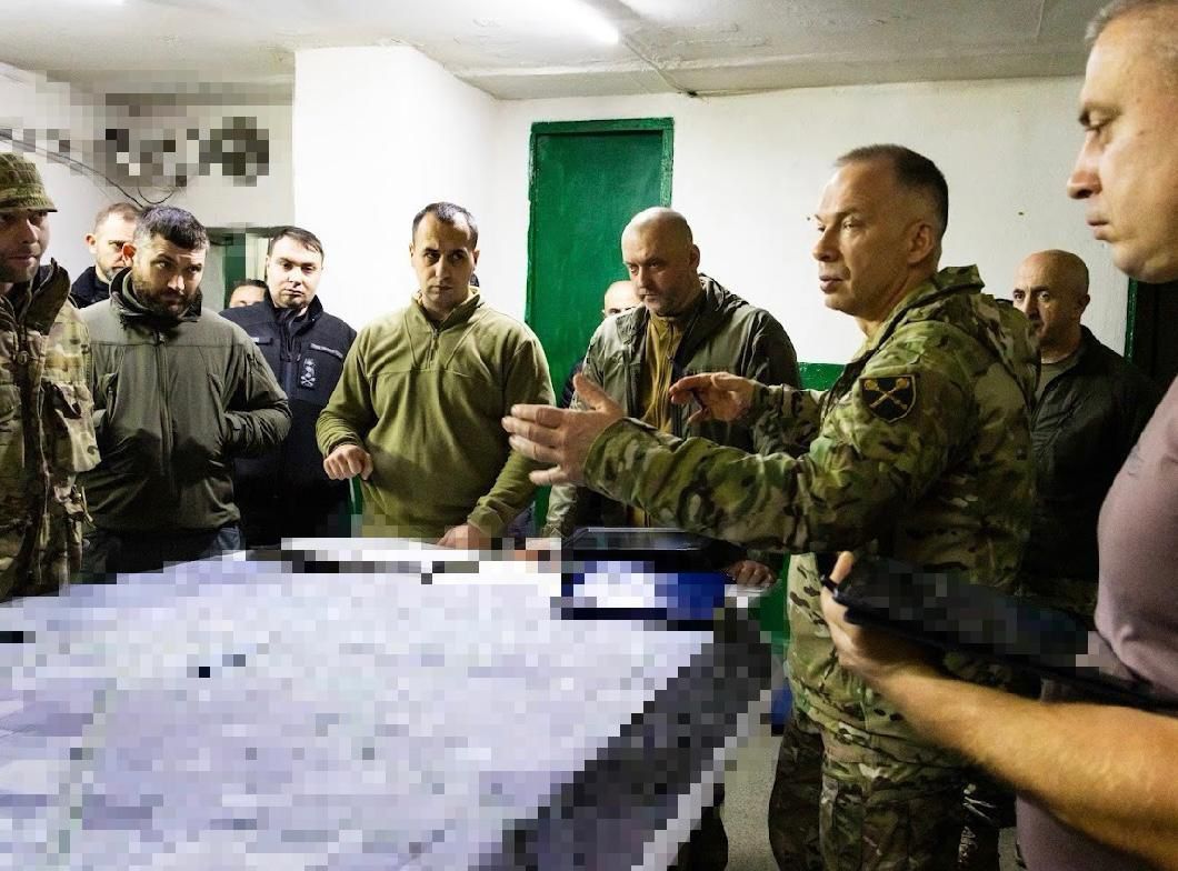 Під час наради.