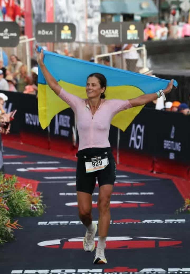 На чемпіонаті світу Ironman-2025 українська триатлетка Наталя Мацупко фінішувала третьою в своїй віковій категорії, а на етапі "залізної" серії у Флориді виграла жіночий залік.