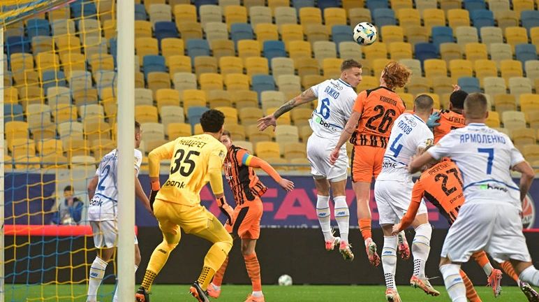 «Динамо» з рахунком 1:3 поступилось «Шахтарю» в 11-му турі УПЛ.