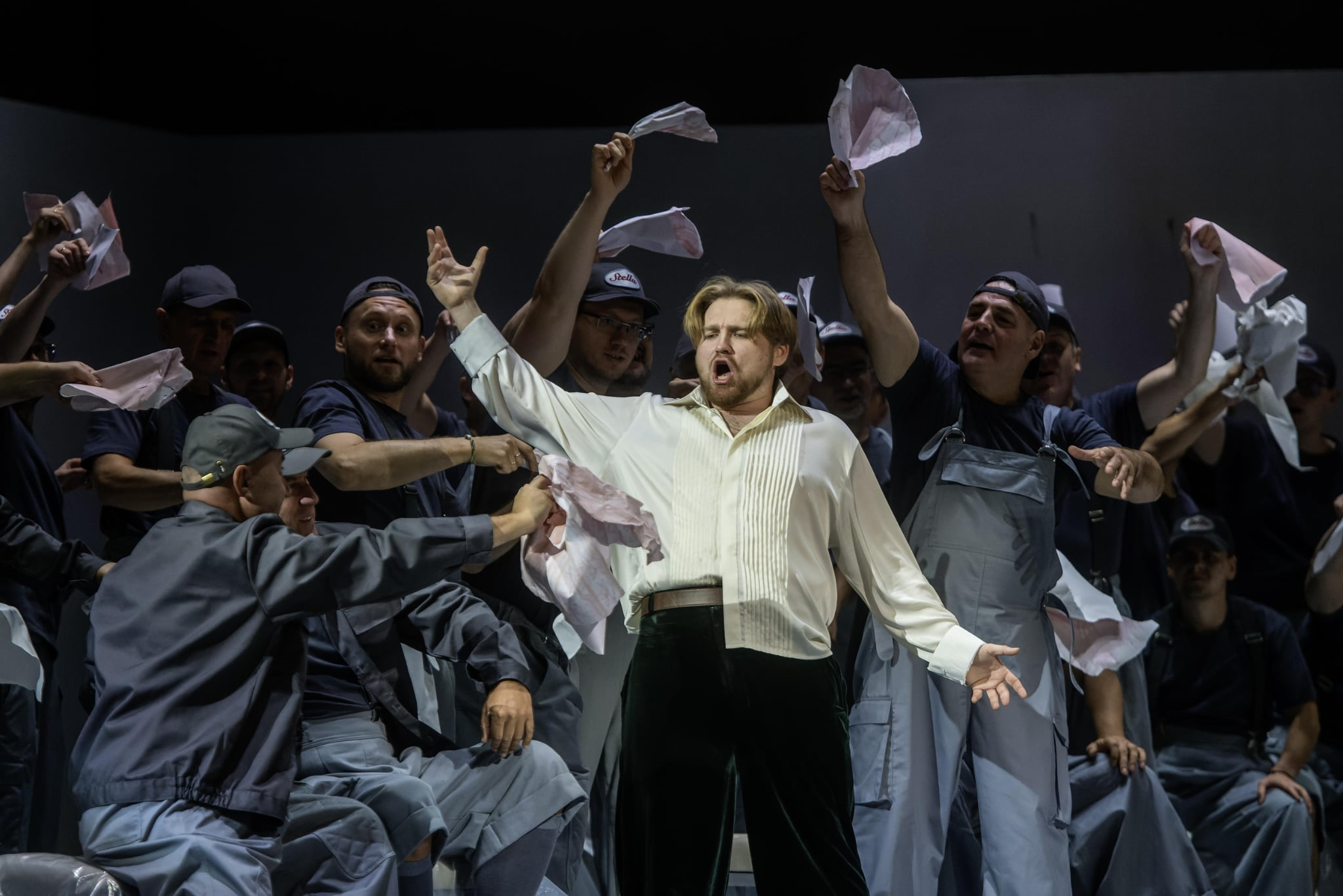 Митець у пошуках кохання. Іван Уривський представив «Казки Гофмана» у Національній опері України