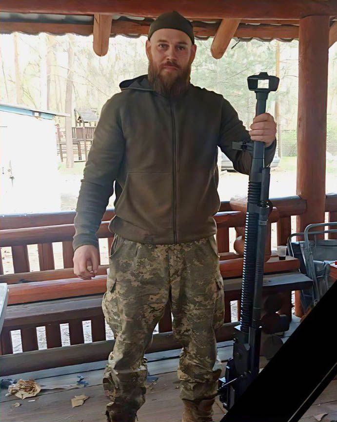 Вікінг, який загинув у боротьбі за Україну. Історія 36-річного шведа Андреаса Бромана