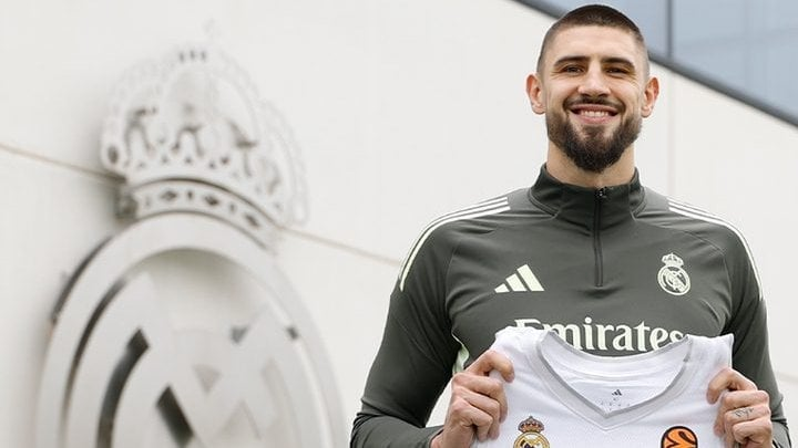 БК «Дніпро» зазнав першої поразки за два сезони в Суперлзі, а Олексій Лень перебрався з НБА до Іспанії