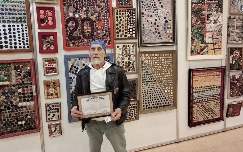 Експозиція налічує 134 картини.