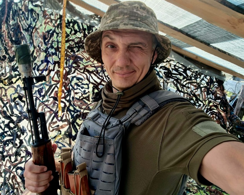 Творчі оборонці. Пам’ять про журналіста Ярослава Шапочку у Вікіпедії та прем’єрному показі вистави «Гаага» в Амстердамі