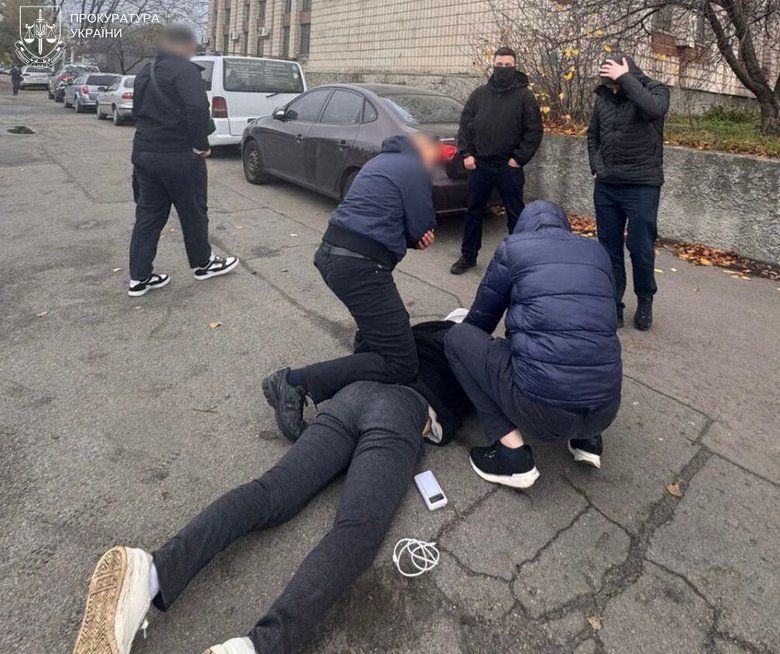 Двоє молодиків-негідників готували удари рф по теплових- та гідроелектростанціях Київщини