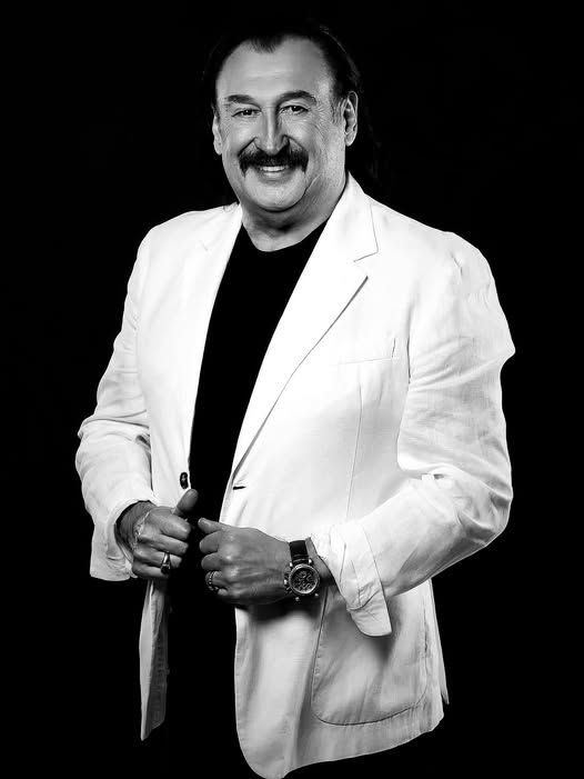 Серед найвідоміших пісень Степана Гіги: «Вулиця Наталі», «Цей сон», «Яворина» та «Золото Карпат».