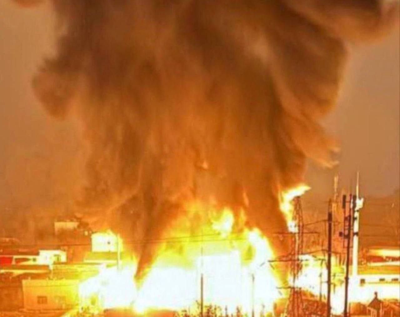 Зник звʼязок та інтернет. Це наймасованіша російська атака на енергетику Одещини за весь період війни. За ніч в Одеській області ~ 10 підстанцій виведено з ладу.