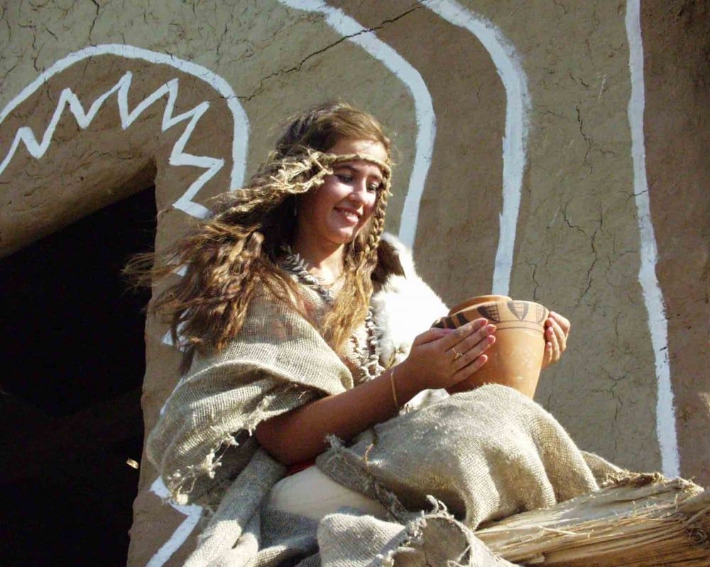 Трипільські праміста і знаки