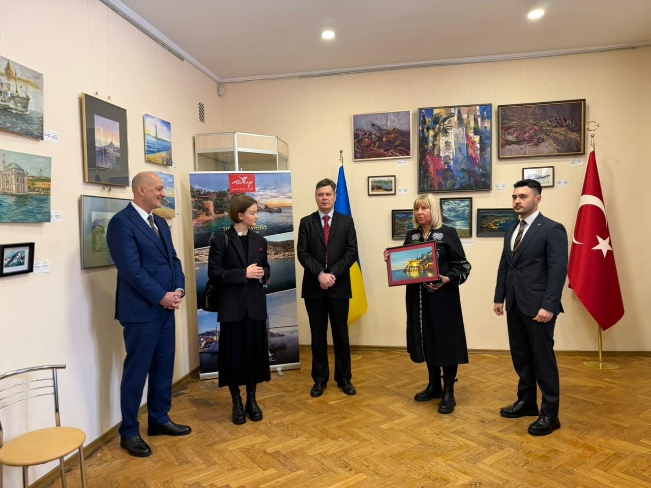 Сонячна Аланія у київських снігах. Помилуватися Туреччиною можна на картинах українських художників