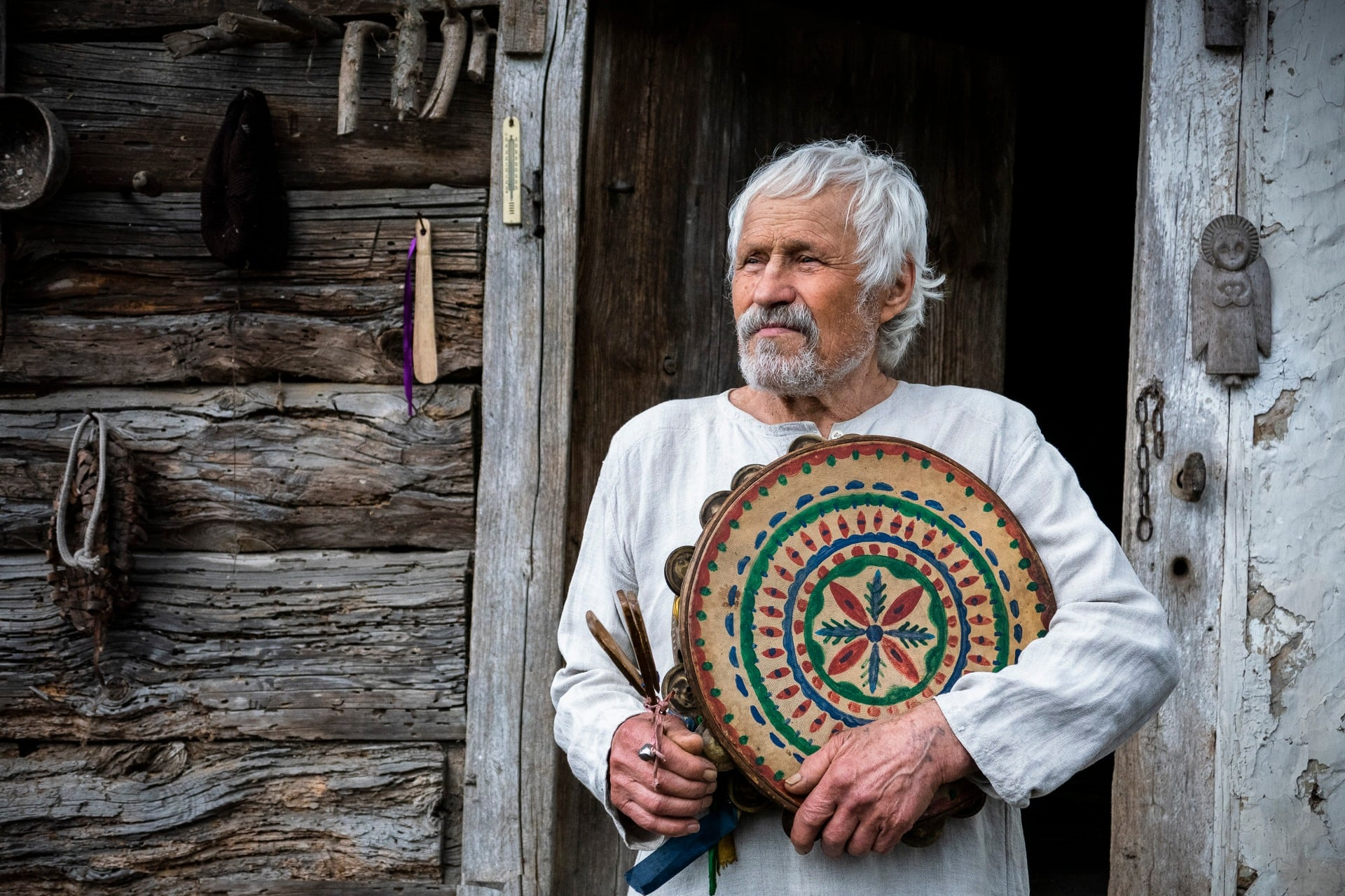 Земля і кольори наїву. У Києві показують роботи Івана Приходька