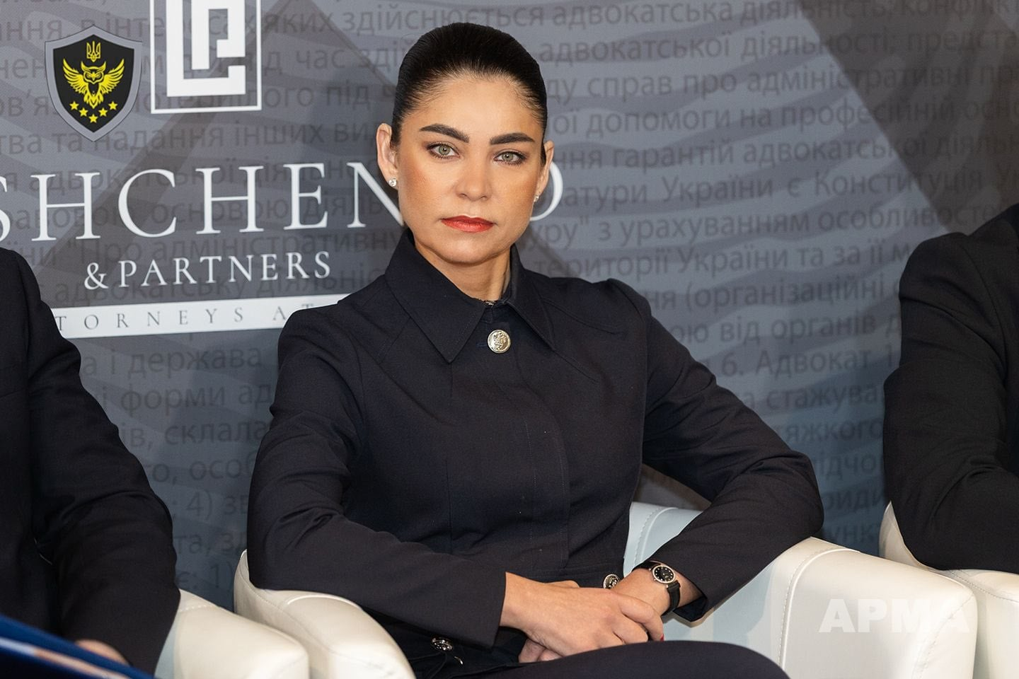 Кейс яхти віктора медведчука. Ексочільниця АРМА Олена Дума подає до суду на журналіста-розслідувача Михайла Ткача