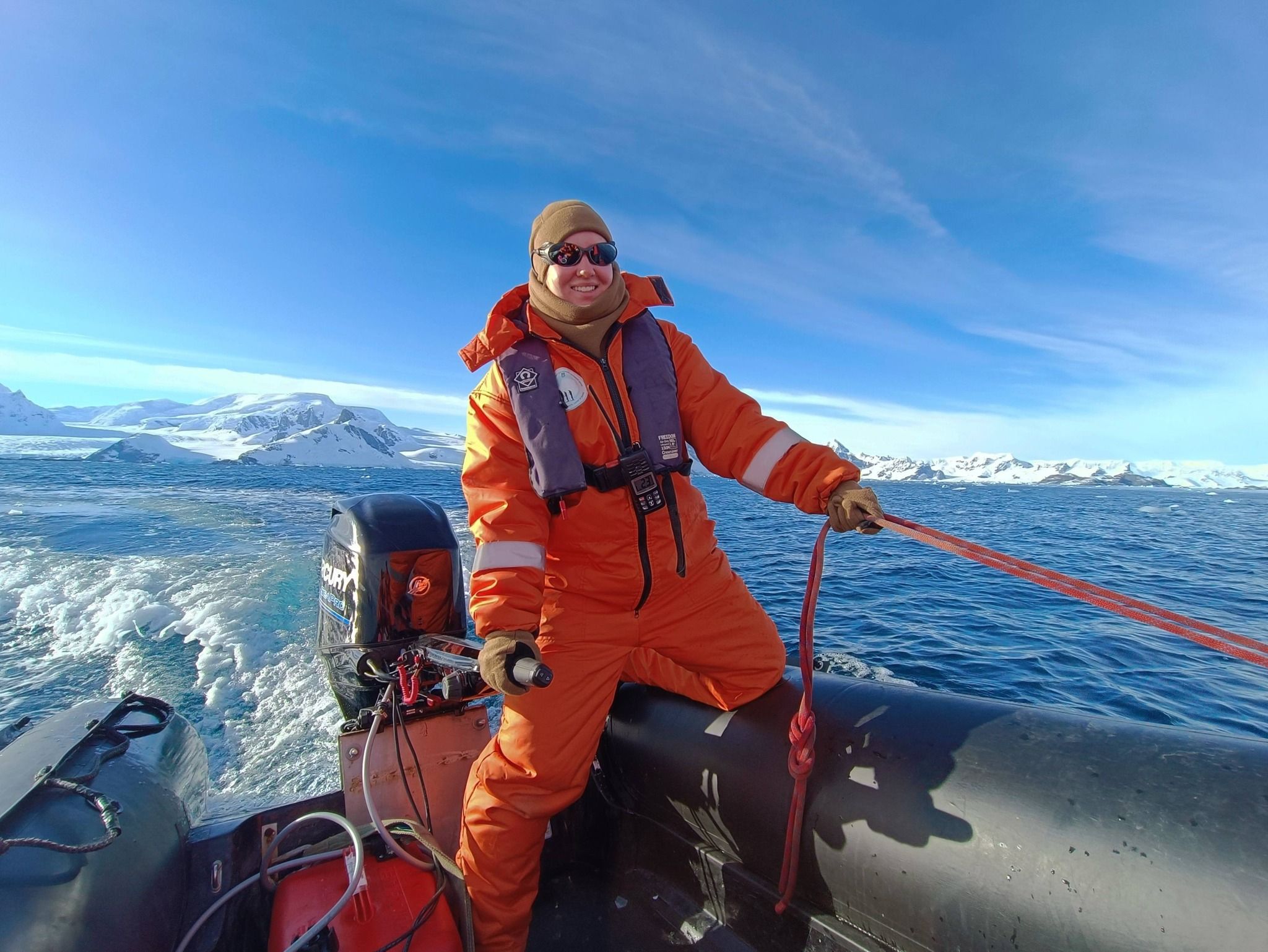 Уперше українську антарктичну експедицію очолить жінка: що про неї відомо