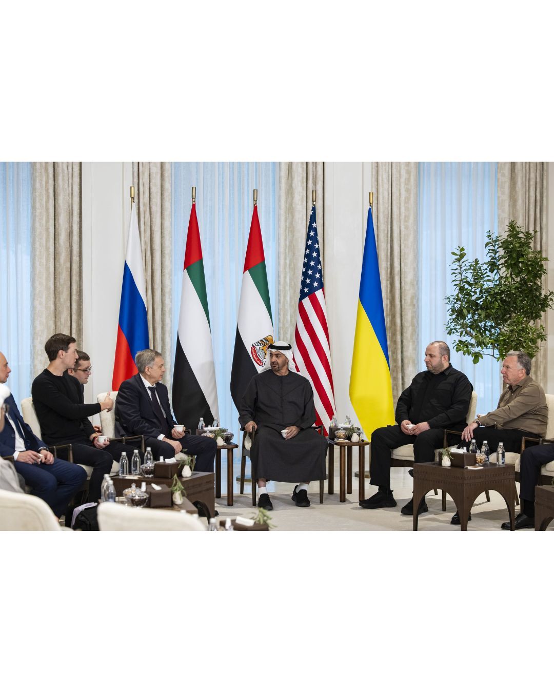 Перемовини між України, Росії та США продовжаться 24 січня в Абу-Дабі.