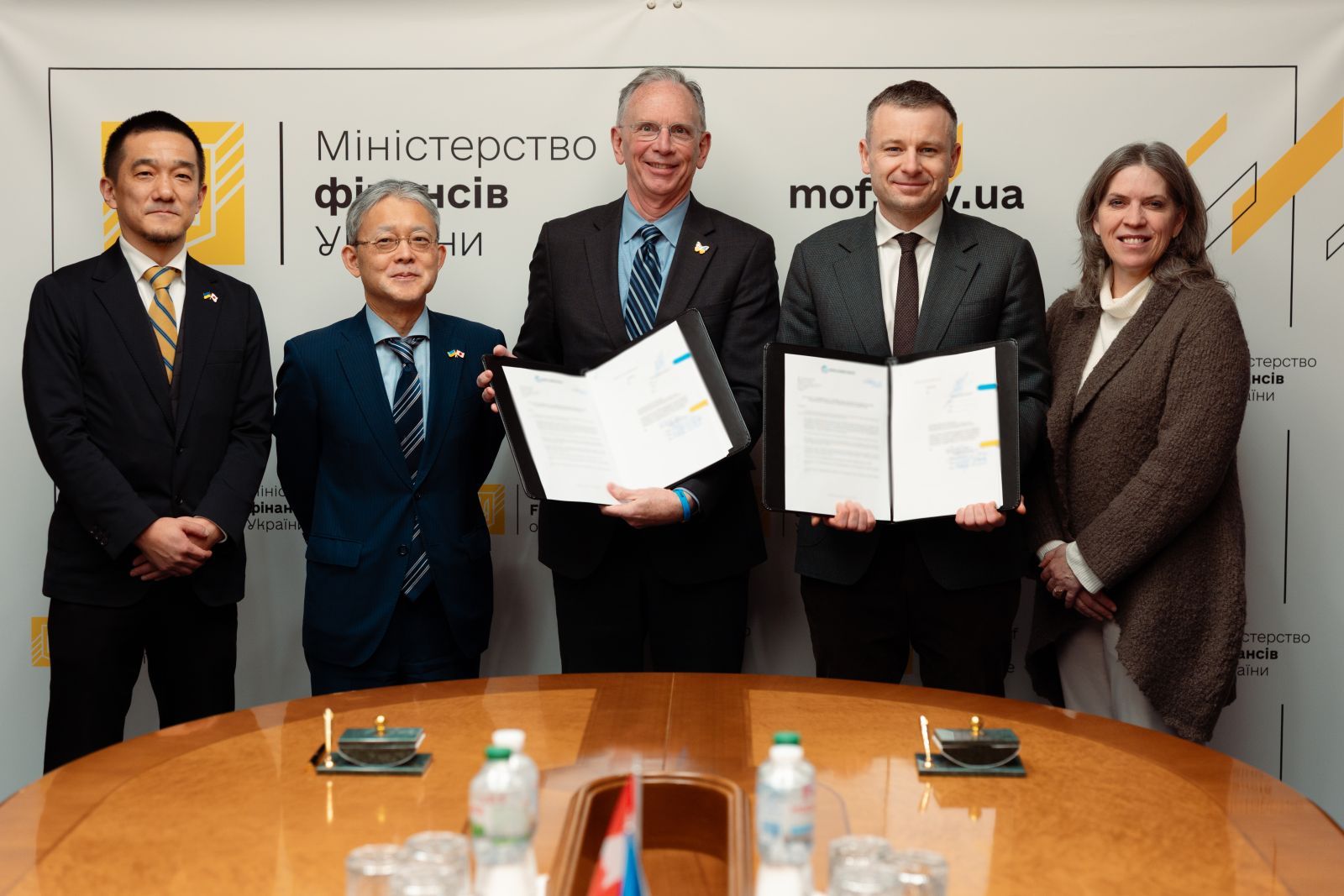 Підписантом грантової угоди від України виступив Міністр фінансів України Сергій Марченко.