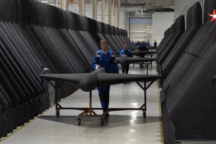 Обсяги виробництва дронів-камікадзе типу «Шахед/Герань-2» в росії колосальні.