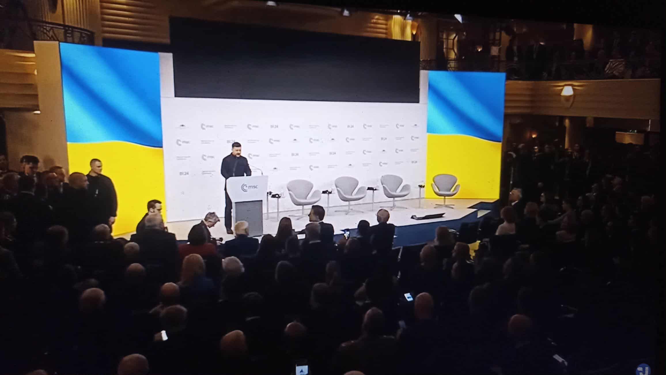 Президент України прйийняв участь і виступив у панельній дискусії на Мюнхенській конференції з питань безпеки.