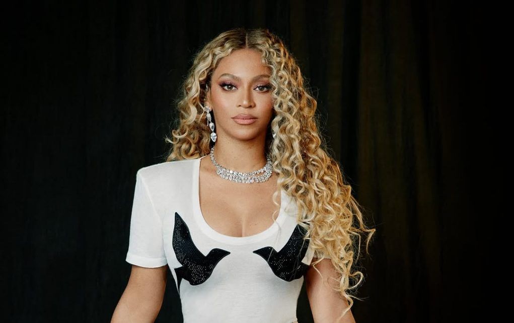 Стримана та елегантна