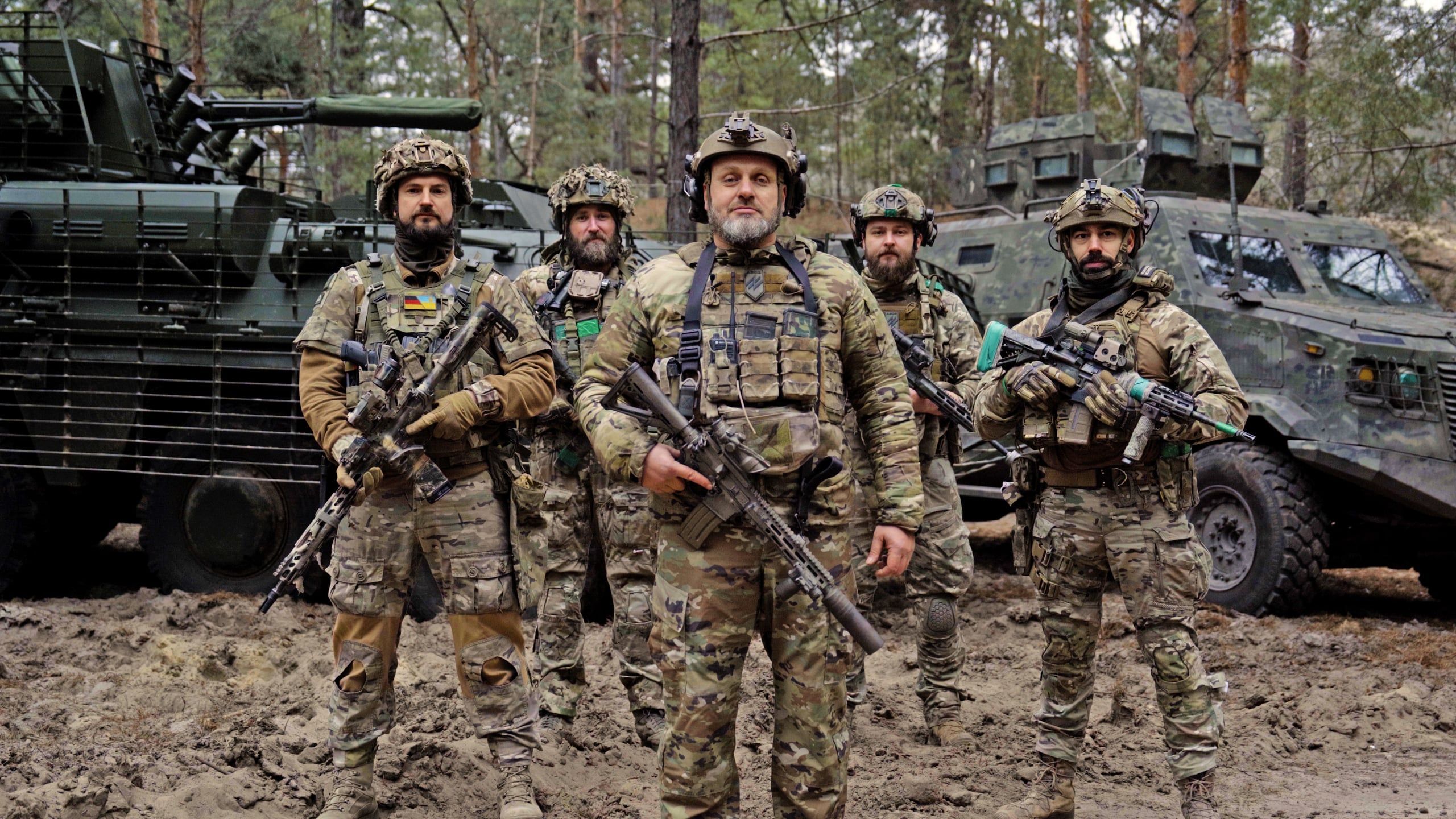 Багато іноземців воюють за Україну. Зокрема, в Інтернаціональному батальйоні Азову.