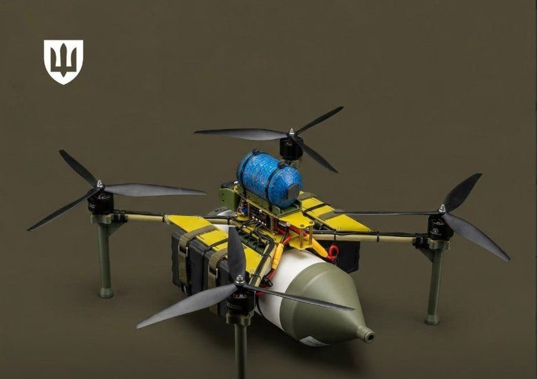 "Пташка" має оптоволоконний канал управління і може виконувати бойові завдання на глибині майже 50 км.