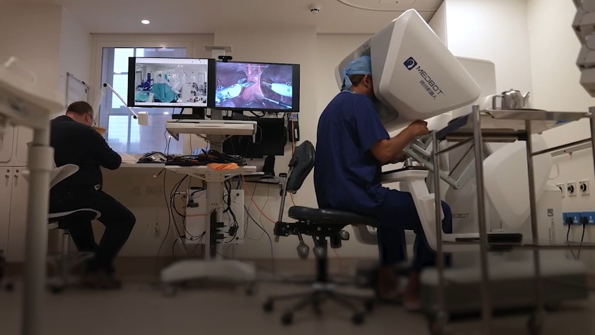 Операція з’єднала Лондон і Гібралтар із затримкою лише 60 мілісекунд.