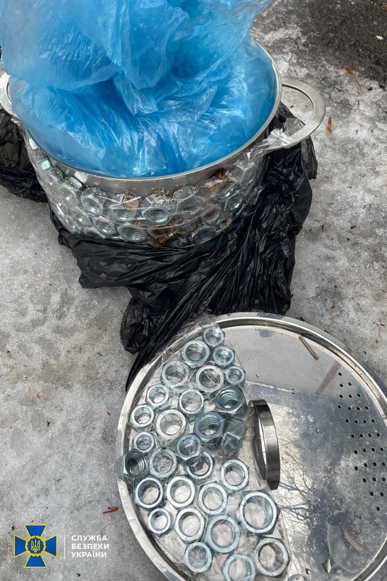 У Рівному російського агента затримали «на гарячому» - намагався закласти бомбу у парку.