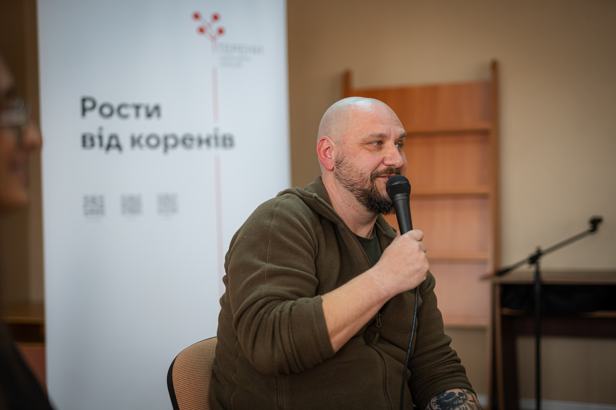 «Боже, залиш мене живим — я буду писати». Лауреат Шевченківської премії Павло «Паштет» Белянський - відверто про війну та героїв своїх книг