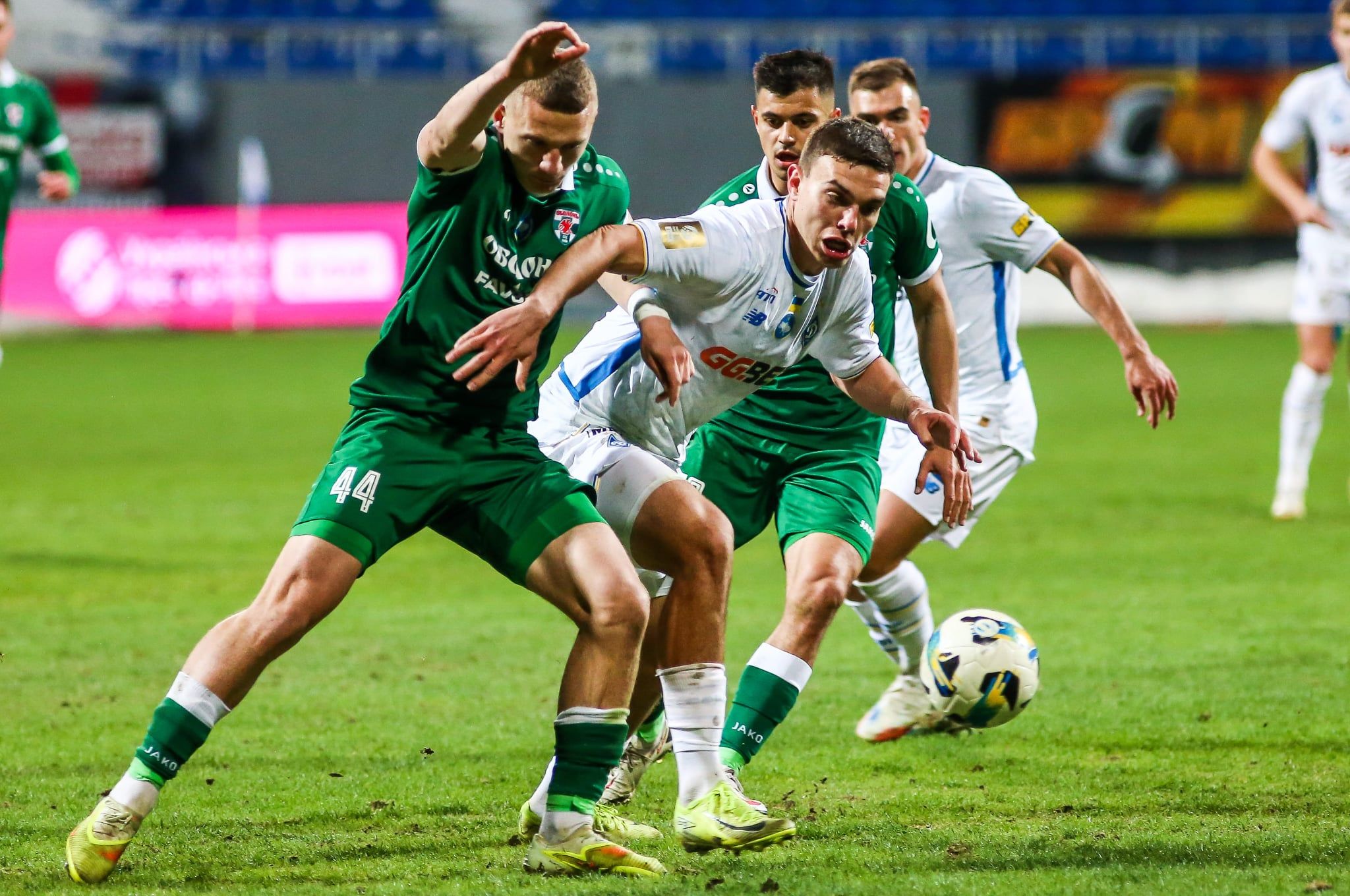 Із приходом до керма динамівської команди Ігоря Костюка Матвій Пономаренко  регулярно забиває за «Динамо» в чемпіонаті України.