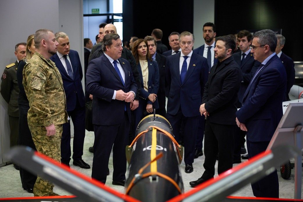 Зеленський у Мадрид відвідав оборонне підприємство.