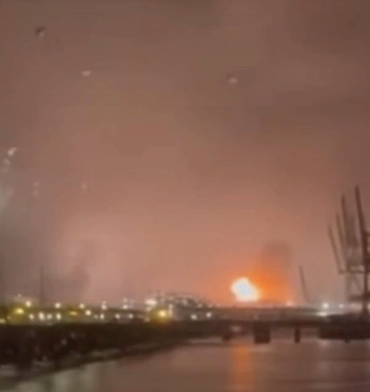 Унаслідок атаки дронів сталася пожежа в порту Приморська.