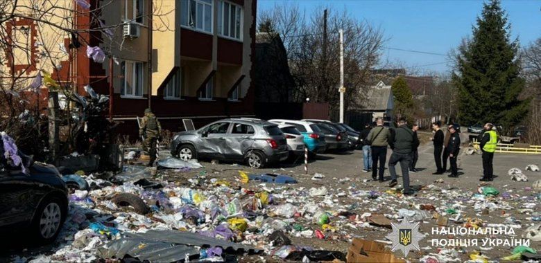 У Бучі під Києвом стався подвійний вибух - поліція розслідує теракт.