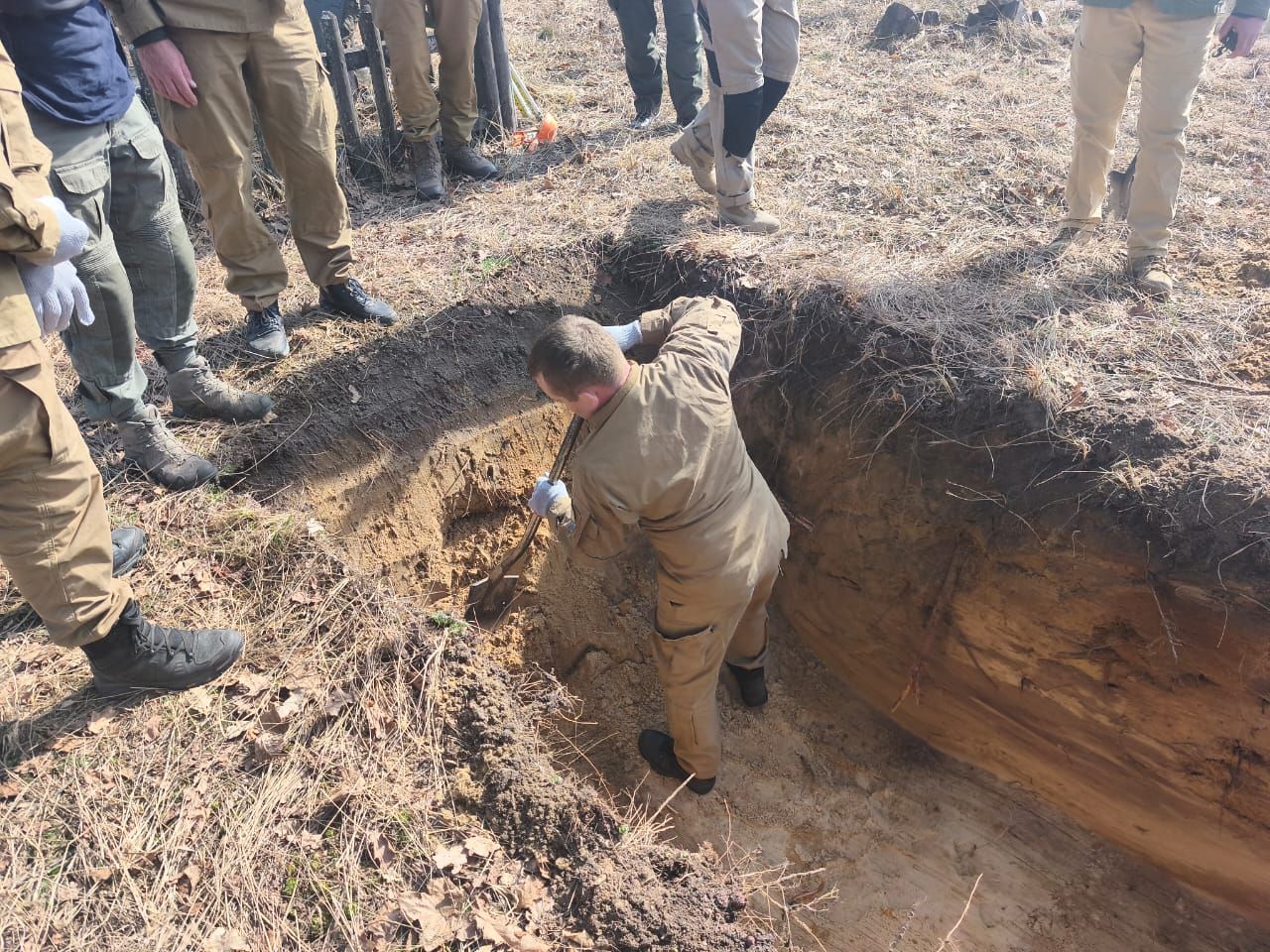 На Рівненщині почалися пошукові роботи на місці ймовірного поховання українців і поляків.