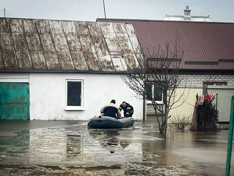 Човен за викликом: цього року напівзабуте водопілля повернулося до жителів п’яти регіонів