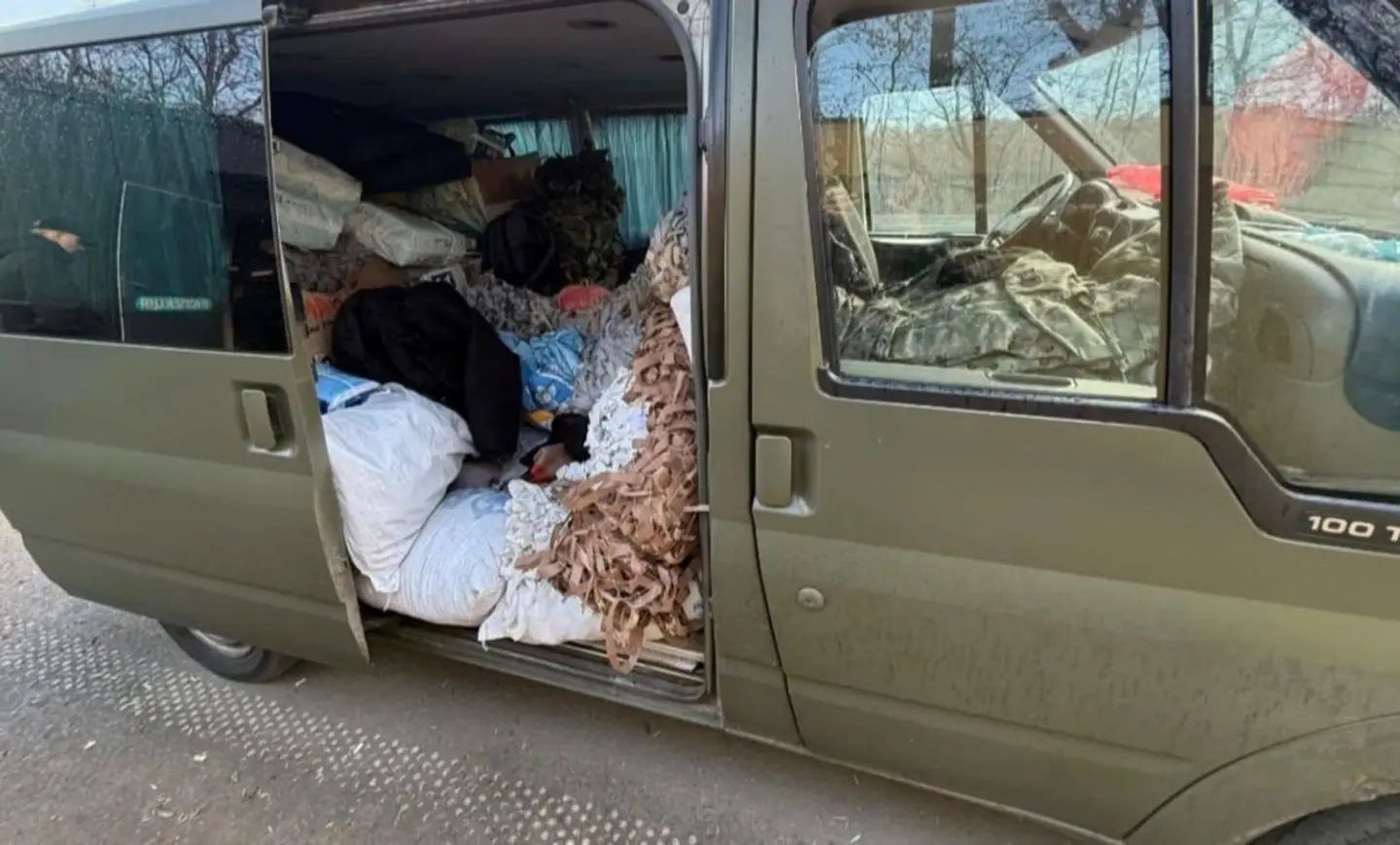 Маскували чоловіків у сітках: викрито схему переправлення за кордон, організовану капеланом.